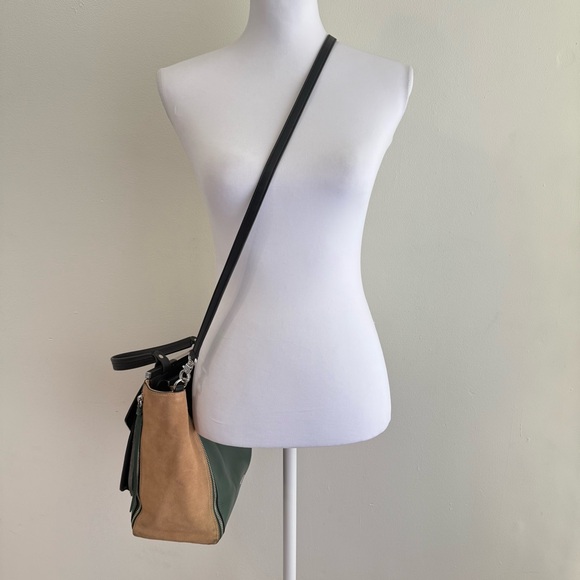 REBECCA MINKOFF BLACK GREEN LEATHER TAN SUEDE FRONT POCKET SIDE ZIPPERS PURSE - Picture 12 of 12